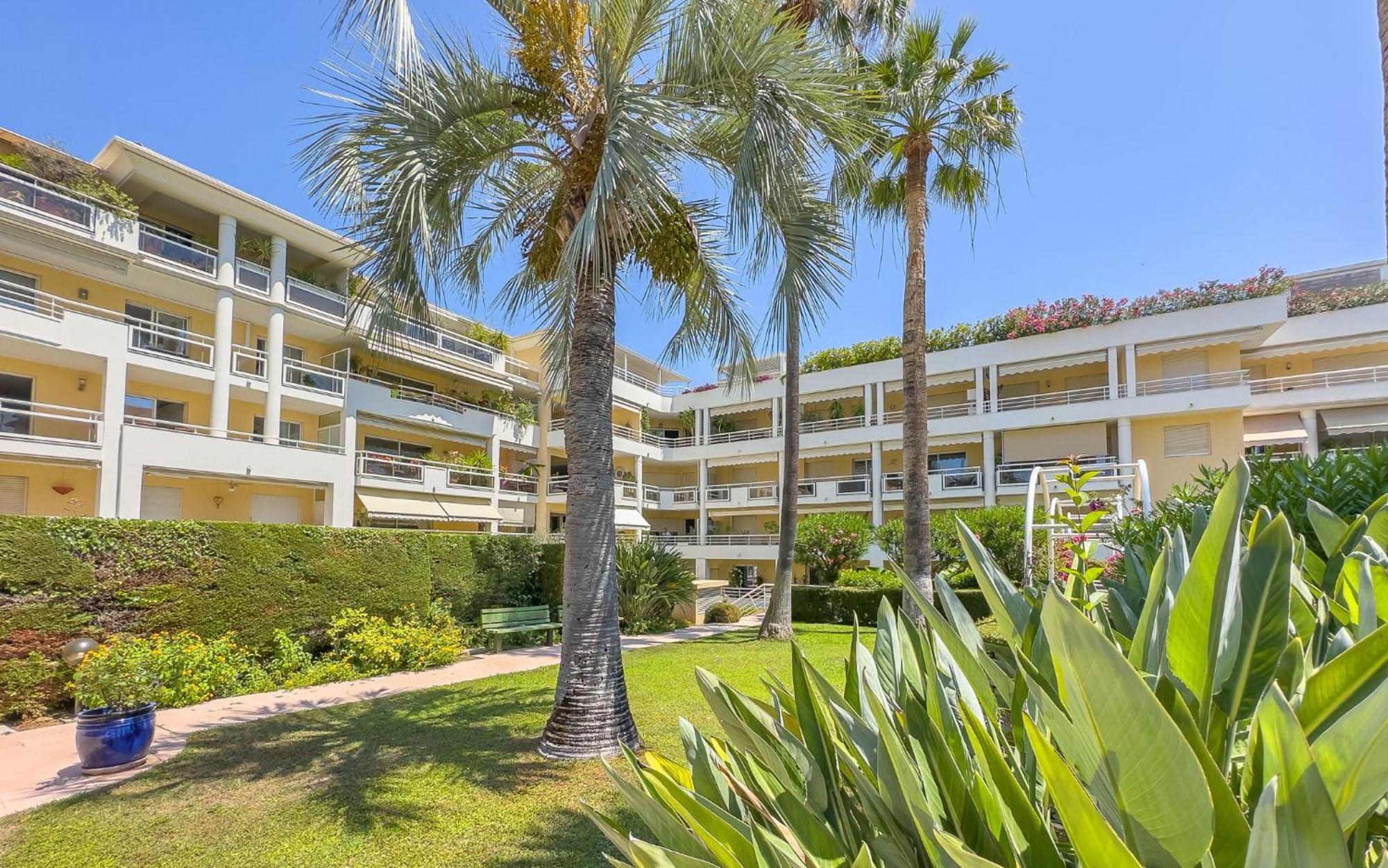 Le First By Winsome Destination Lägenhet Cannes Exteriör bild